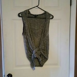 Hooded sleeveless cardigan