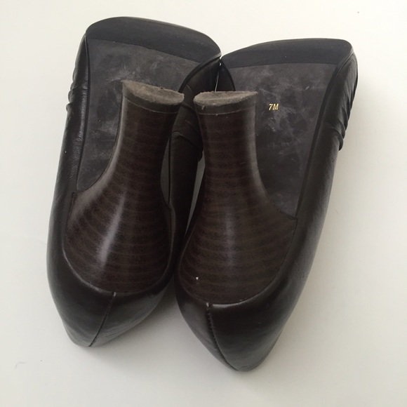 Brown Heels - Picture 3 of 3