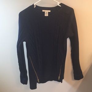 Women's sweater