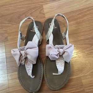 By today and I will ship tomorrow!😊🎉❗️❗️❗️❗️