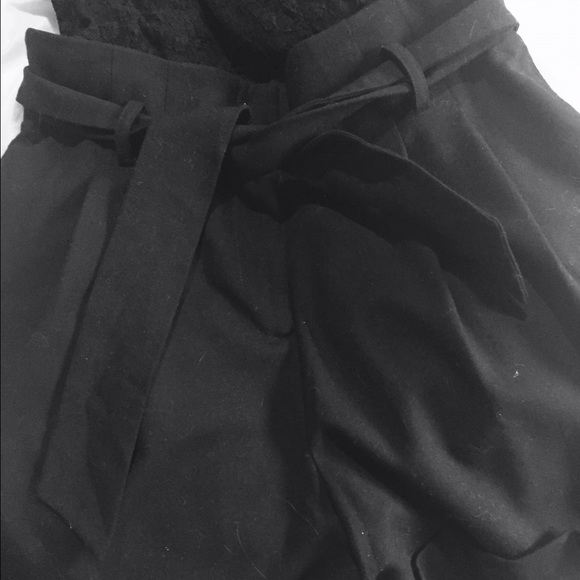 High waisted black wool blend designer shorts. - Picture 2 of 3