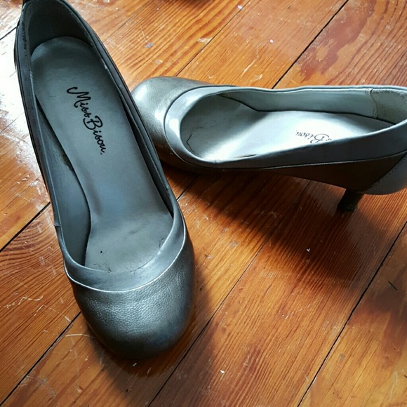 . High heel shoes - Picture 2 of 3