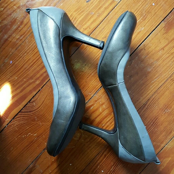 . High heel shoes - Picture 3 of 3