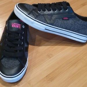 Vans Shoes - Sz 7.5