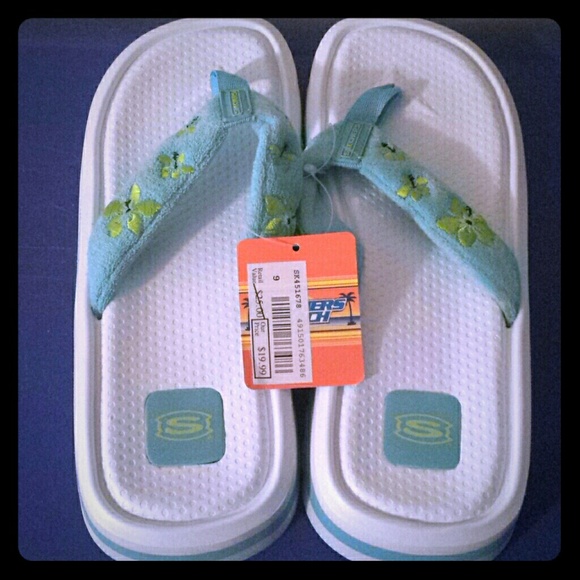 Skeckers Flip Flops ⚠Final Markdown⚠