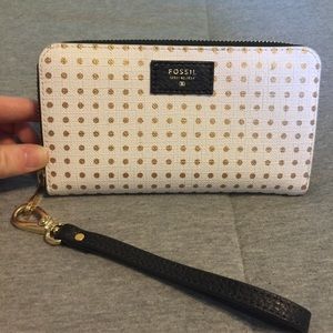 Fossil clutch/wallet