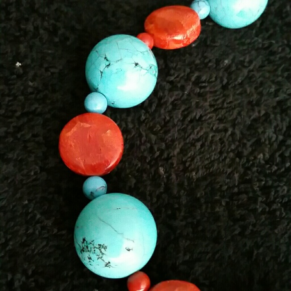 Turquoise necklace/earring set - Picture 2 of 3