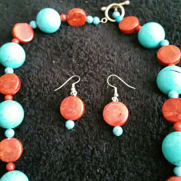 Turquoise necklace/earring set - Picture 3 of 3