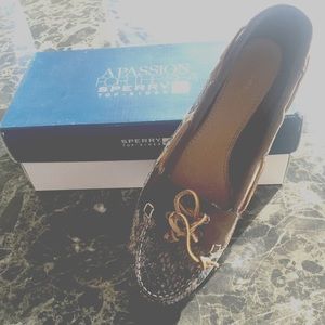 Fux Croc Skin Sperry's