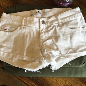 White Hollister shorts