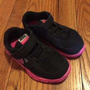 Girl's Nike Toddler Shoes Size 10