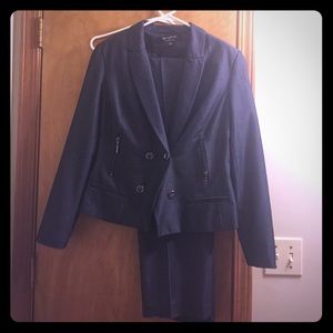 Larry Levine pant suit/ business suit.