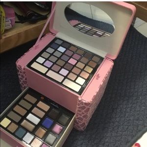 Make up case