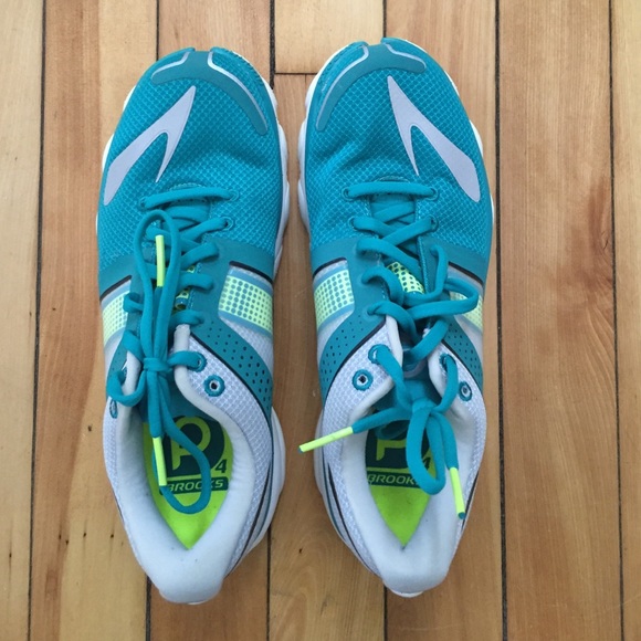 Brooks Pure Flow 4 running shoes
