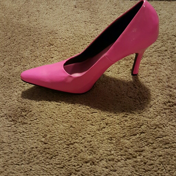 Shoes - Picture 3 of 3