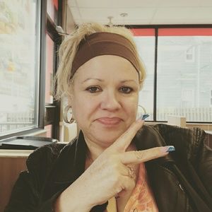 Meet your Posher, Ivette