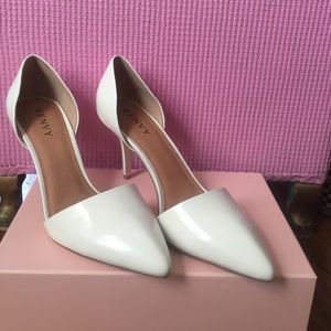 Renvy🍒🍰 size 9.5, great condition!