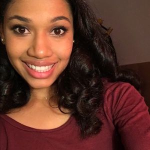 Meet your Posher, Nicole