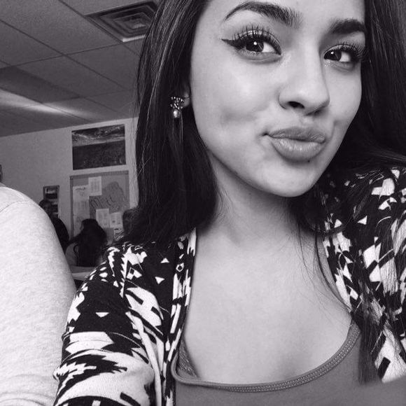 Meet your Posher, Adrianna - Picture 1 of 1