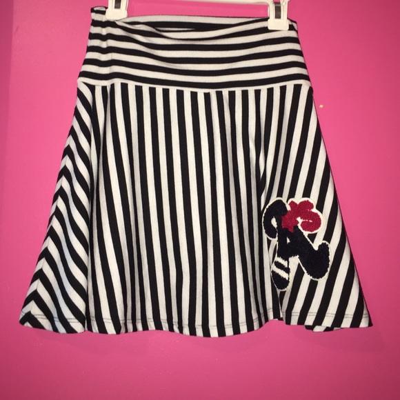 striped skirt