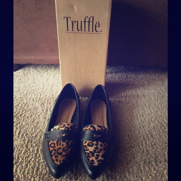 Brand new leopard print flats
