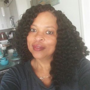 Meet your Posher, Crystal