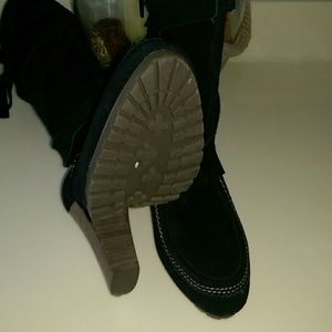 Fabulous Calvin Klein Suede Black Boots