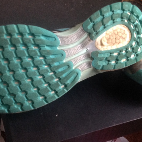 Adidas Response Boost Running Shoe - Picture 3 of 4