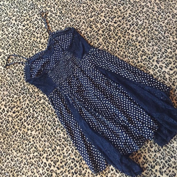 BOHEMIAN CAMISOLE SHIRT W/ LACE CUT OUT DETAIL S - Picture 3 of 4