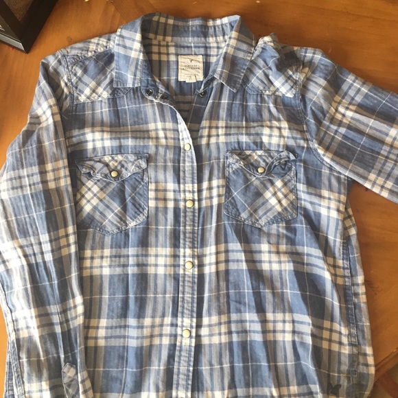 AE button down