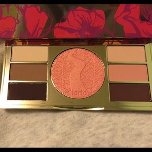 Tattle Poppy Picnic LE Eye & Cheek Palette