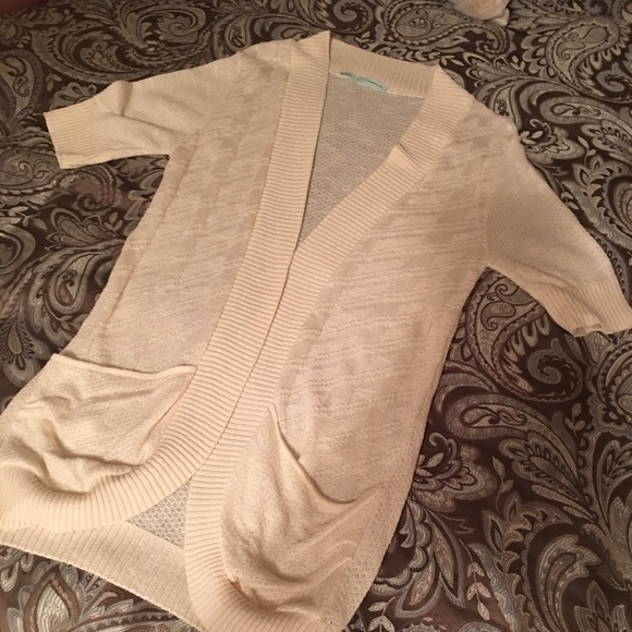 Maurice's cream colored short sleeve cardigan
