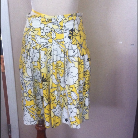 🌻Graphic Floral Stretch Cotton Pleated Skirt🌼 - Picture 4 of 4