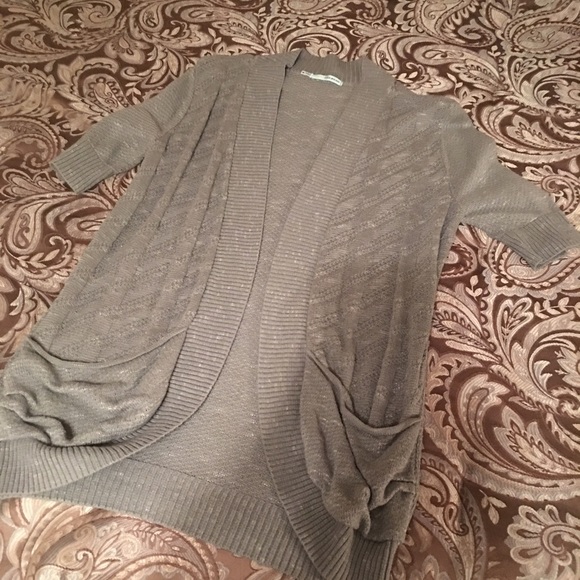 Maurice's medium cream colored short sleeve card