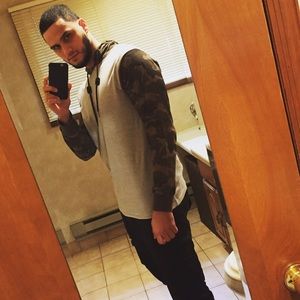 Meet your Posher, Assaf