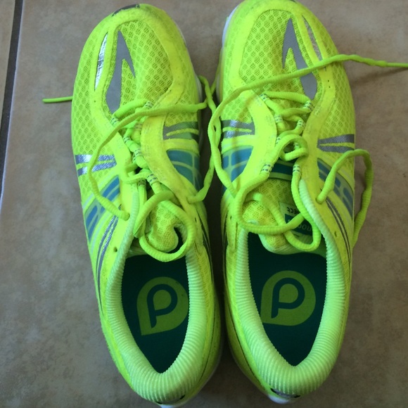 Brooks Pureconnect running shoes. Size 9
