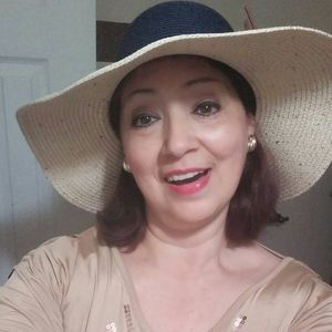 Meet your Posher, Cecilia