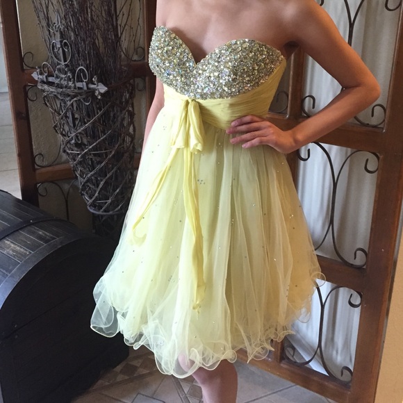 Sherri Hill Short Style: 2548