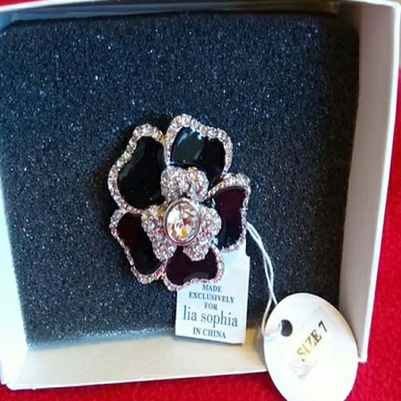 Flower ring