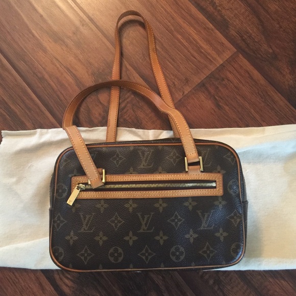 Louis Viitton handbag.