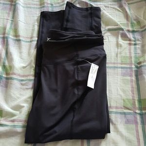 Easter sale. Old Navy active Capri pants