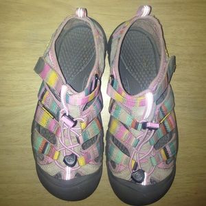 Girls Keen Newport H2