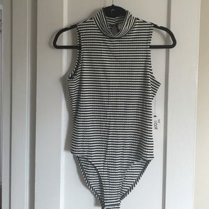 Black & white stripped sleeveless bodysuit