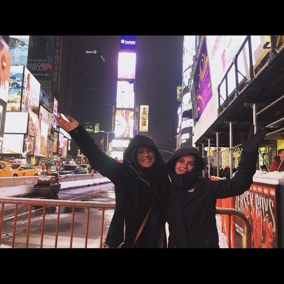 Meet your Posher, Zoe - Picture 1 of 1