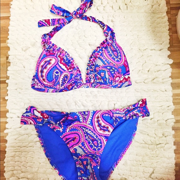 Gianni Bini Paisley Swimsuit.👙
