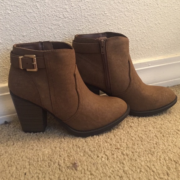 brand new brown ankle booties