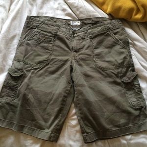 Men's American Eagle Camo Cargo shorts