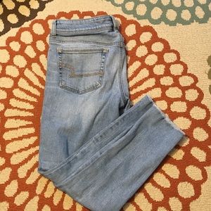 AE skinny crop capris