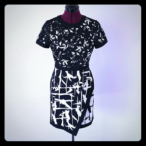 BCBGMaxAzria Dresses & Skirts - NWT BCBG Raquel B&W Printed Dress