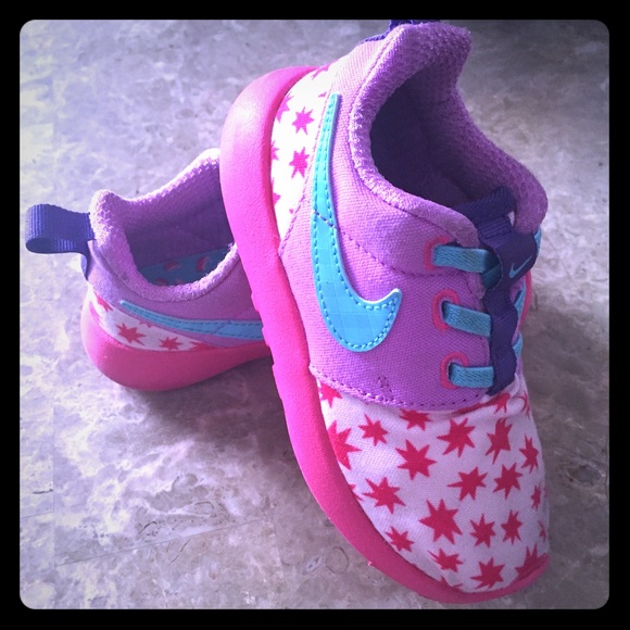 girls nike sneakers size 3